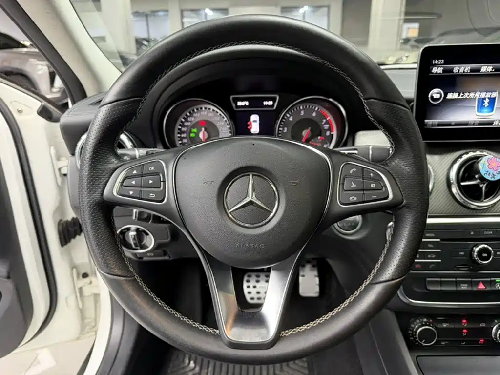 Mercedes-Benz GLA 2017