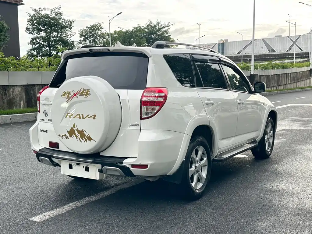 Toyota RAV4 2009