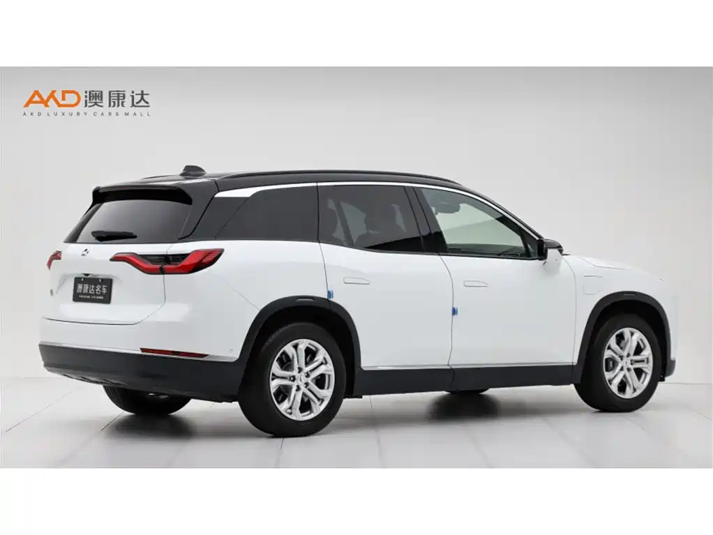 NIO ES8 2021