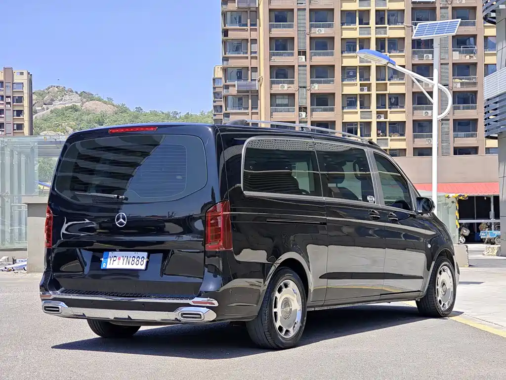 Mercedes-Benz Vito 2023 — фото 7