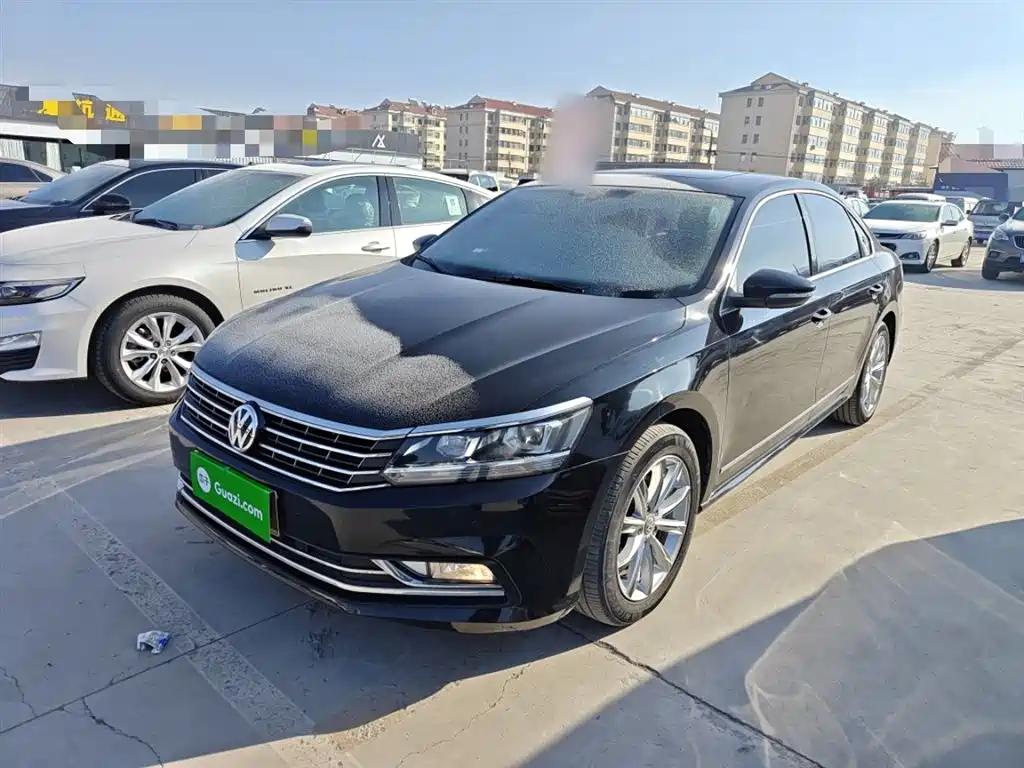 Volkswagen Passat 2018 — фото 1