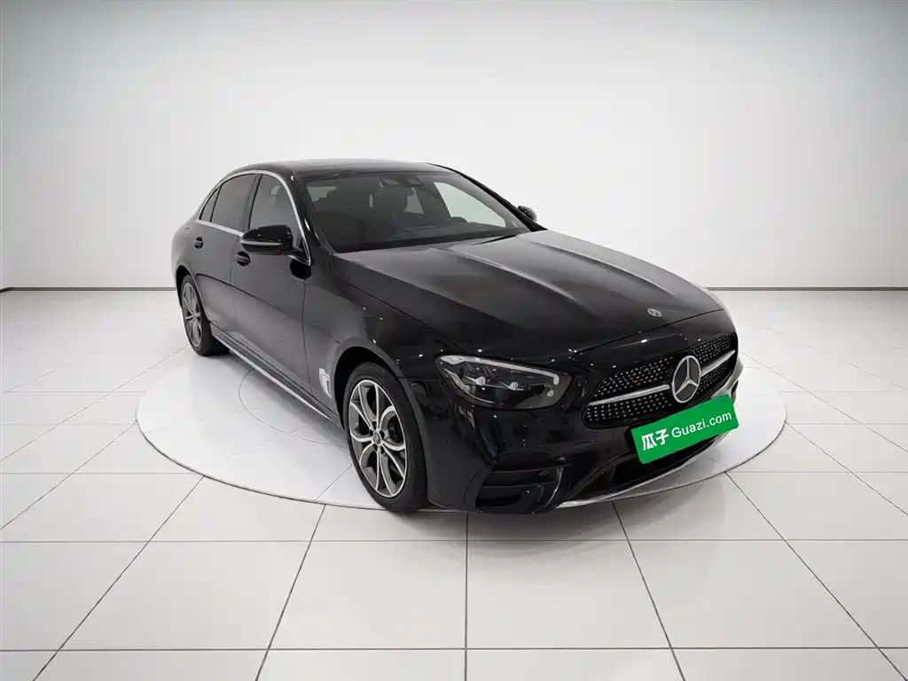 Mercedes-Benz E-Class 2023 — фото 7