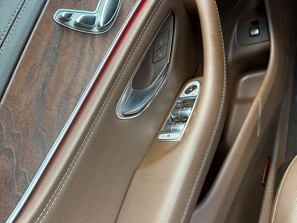 Mercedes-Benz E-Class 2022 — фото 15