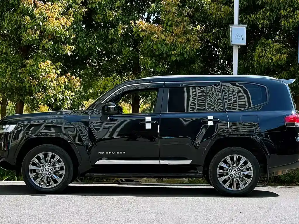 Toyota Land Cruiser 2025 — фото 2