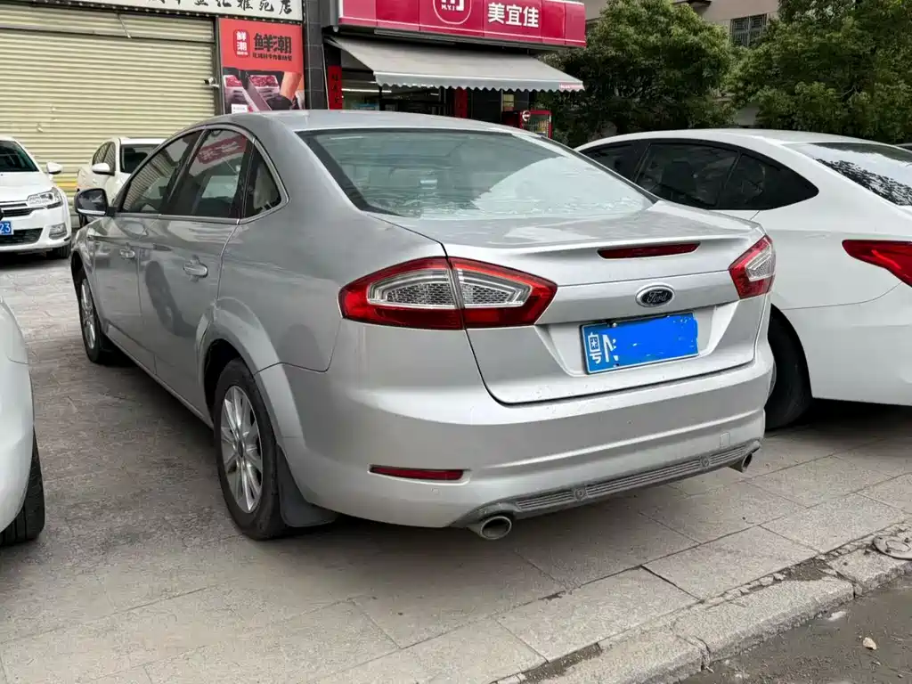 Ford Mondeo Zhisheng 2011 — фото 4