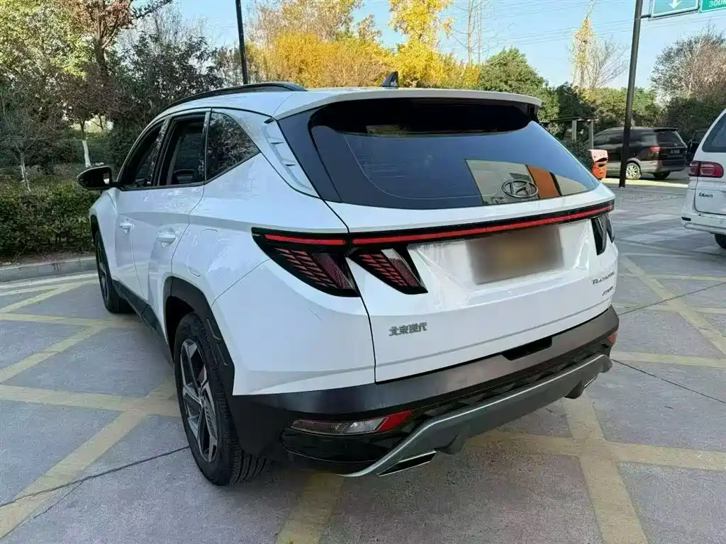 Hyundai Tucson 2023 — фото 17