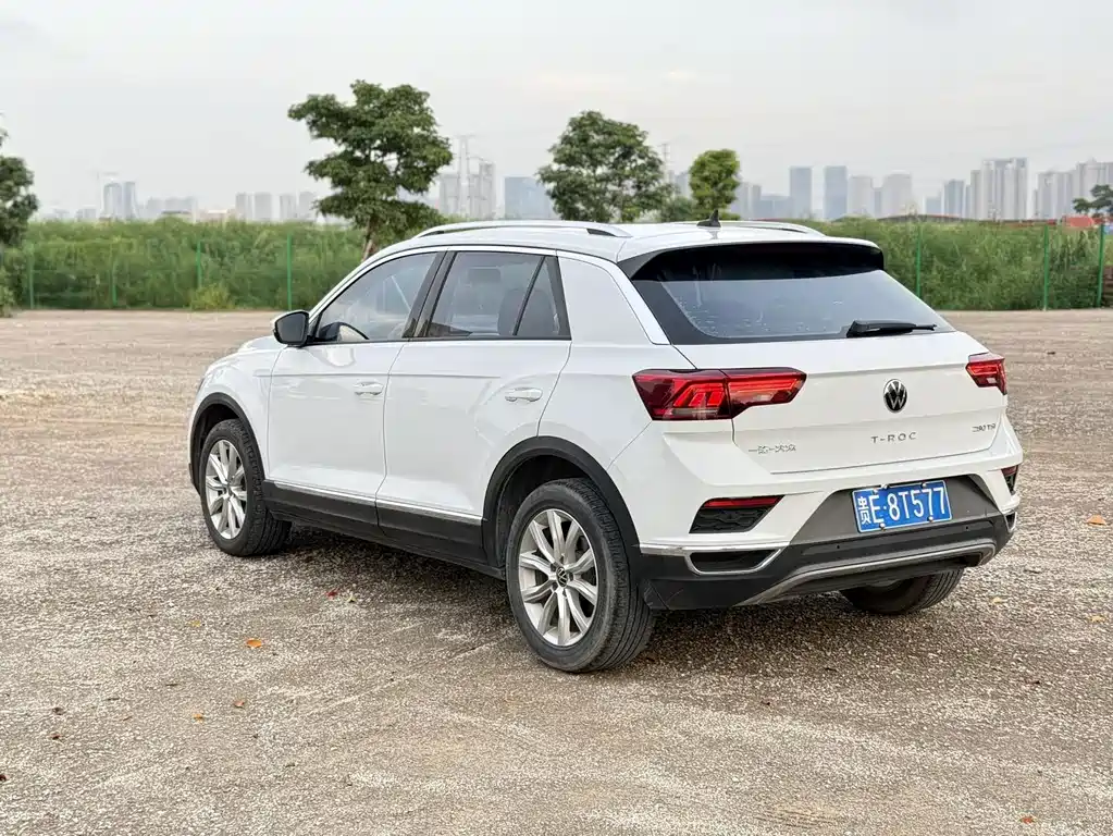 Volkswagen T-Roc 2022 — фото 8