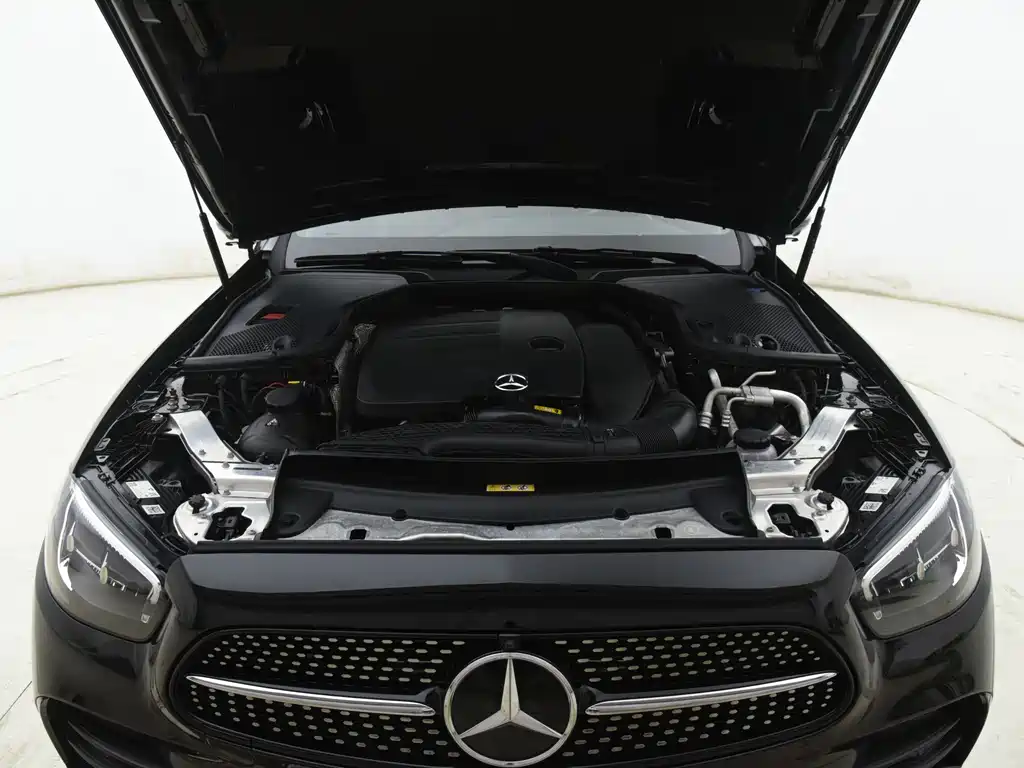 Mercedes-Benz E-Class 2021 — фото 15