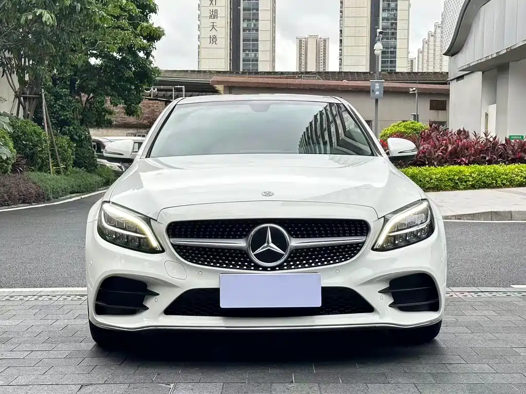 Mercedes-Benz C-Class 2021