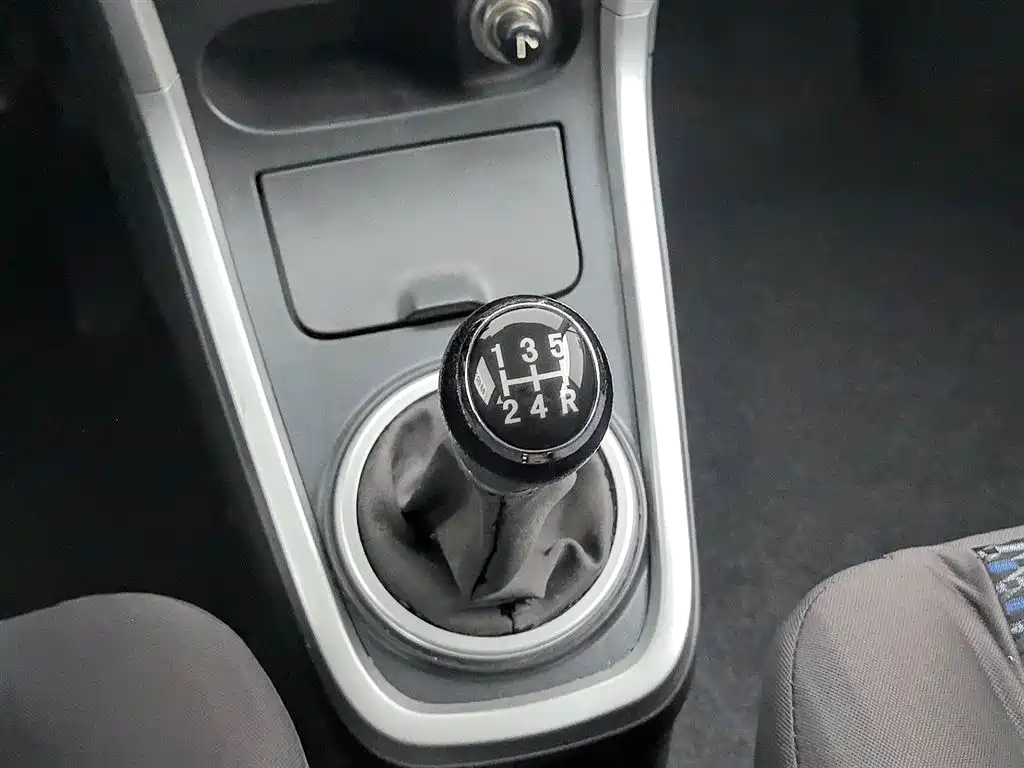 Suzuki Wagon R X5 2016 — фото 13