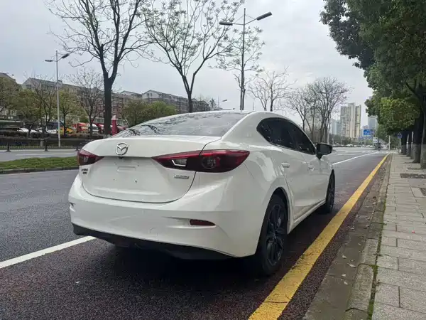 Mazda 3 Axela 2019