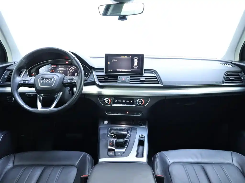 Audi Q5L 2020 — фото 13