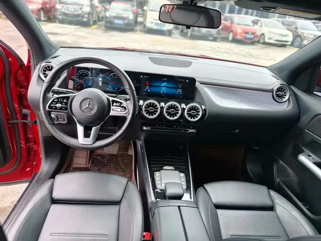 Mercedes-Benz GLA 2021