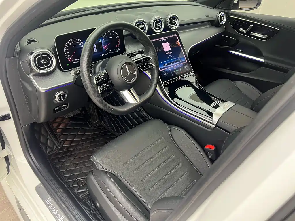Mercedes-Benz C-Class 2023 — фото 14