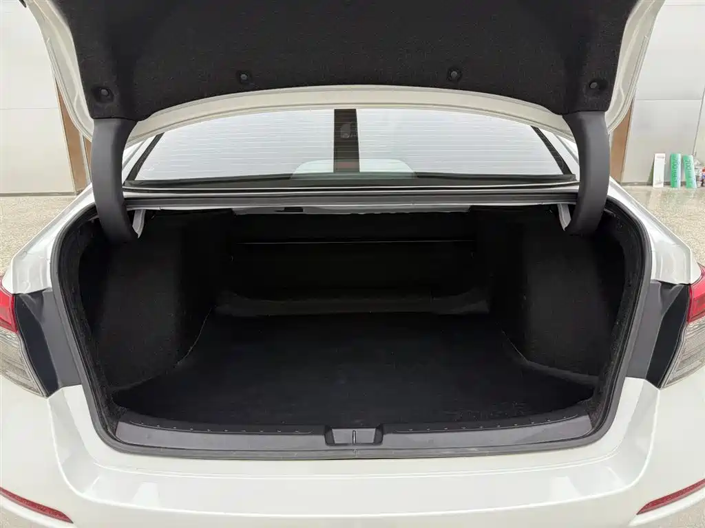 Honda Civic 2023 — фото 12