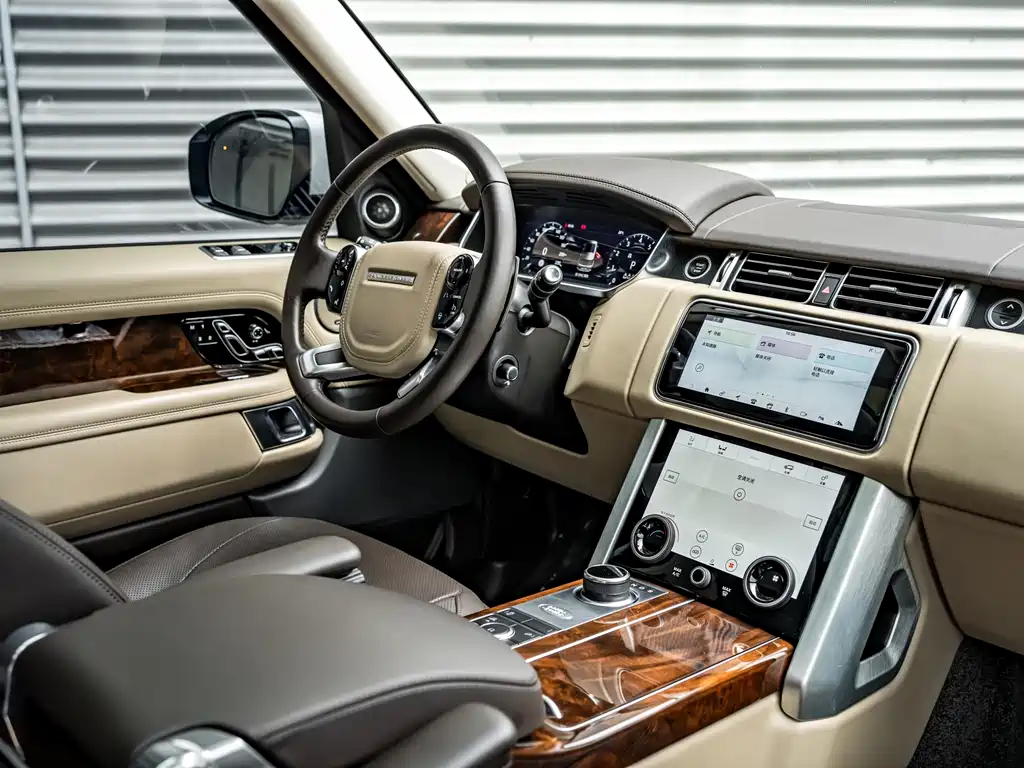 Land Rover Range Rover 2021 — фото 10