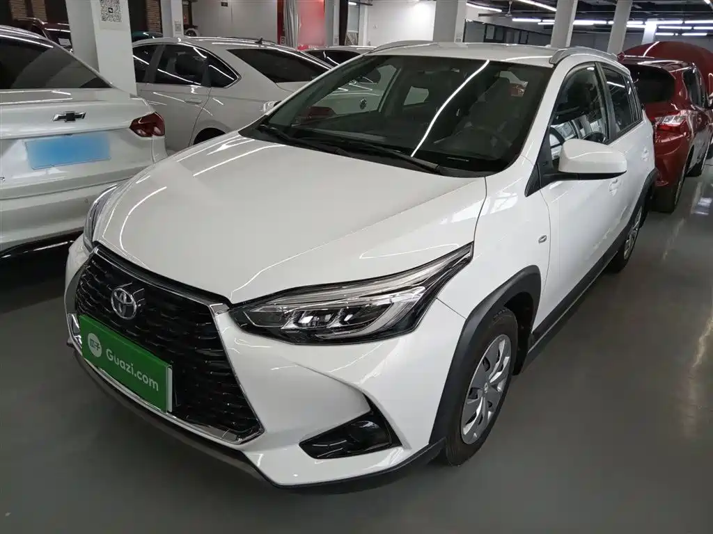 Toyota Yaris L 2022 — фото 2