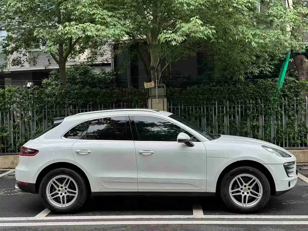 Porsche Macan 2016