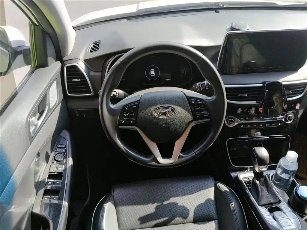 Hyundai Tucson 2019 — фото 7