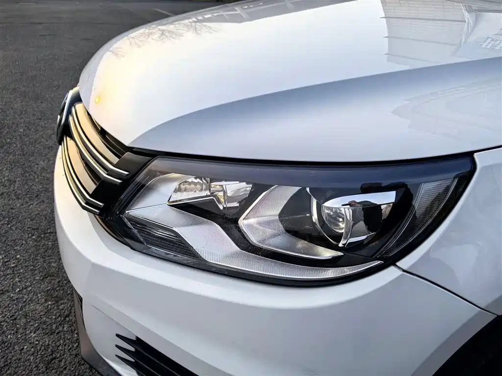 Volkswagen Tiguan 2018 — фото 20