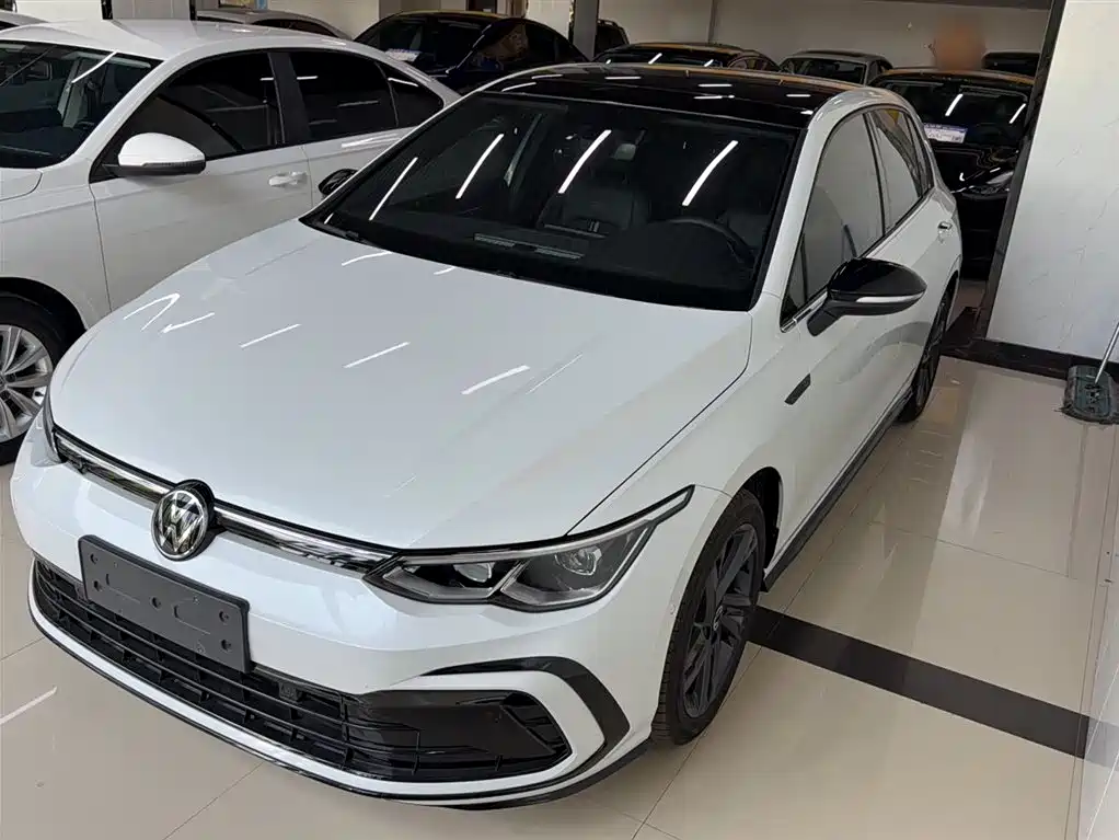 Volkswagen Golf 2024