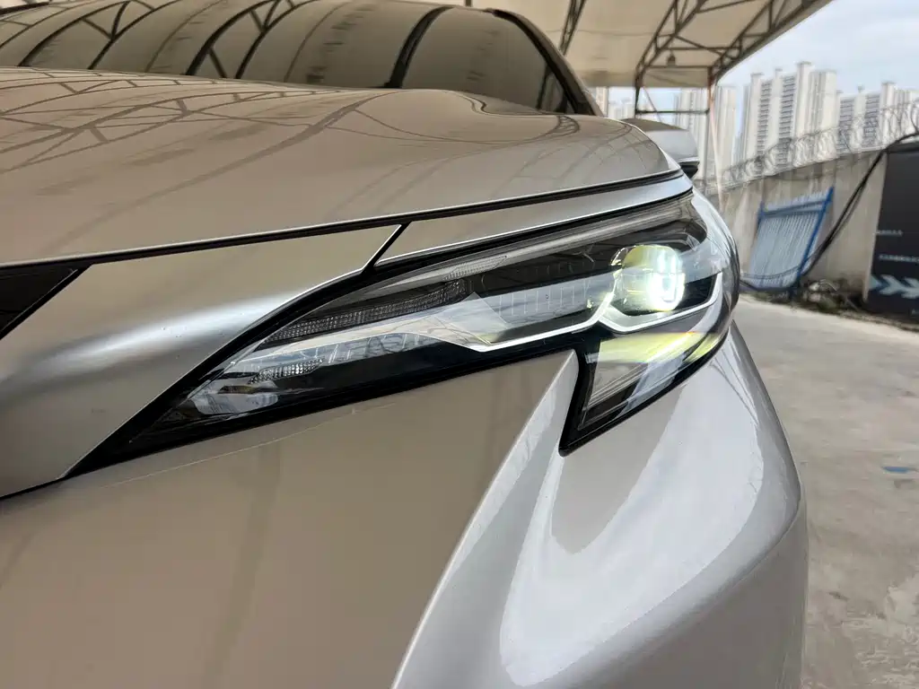 Toyota Sienna 2022 — фото 2