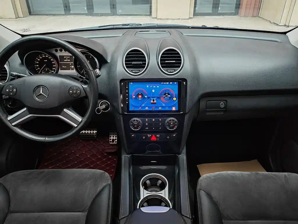 Mercedes-Benz M-Class 2010 — фото 7