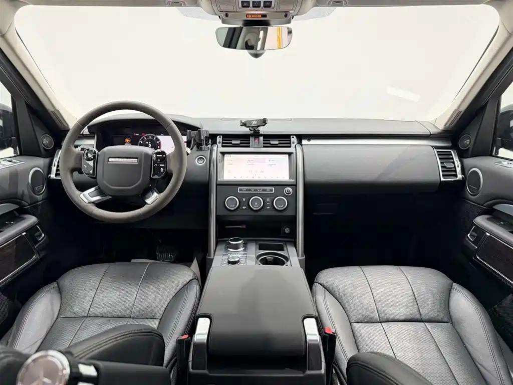 Land Rover Discovery 2020 — фото 25