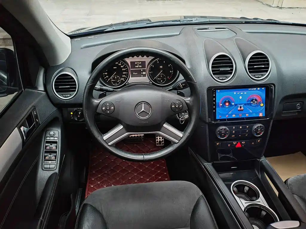 Mercedes-Benz M-Class 2010 — фото 11