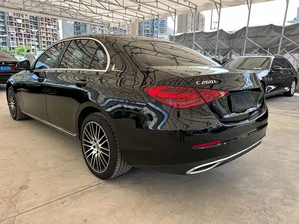 Mercedes-Benz C-Class 2024