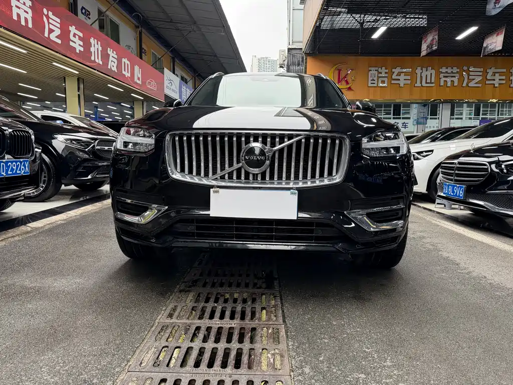 Volvo XC90 2022 — фото 2