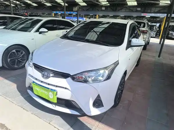 Toyota Yaris L 2021