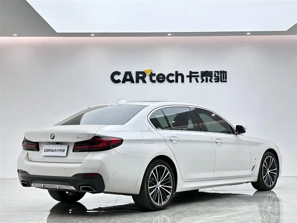 BMW 5 Series 2021 — фото 5