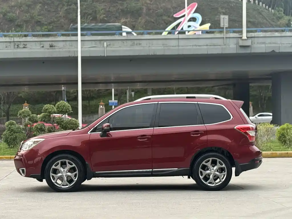 Subaru Forester 2016 — фото 2