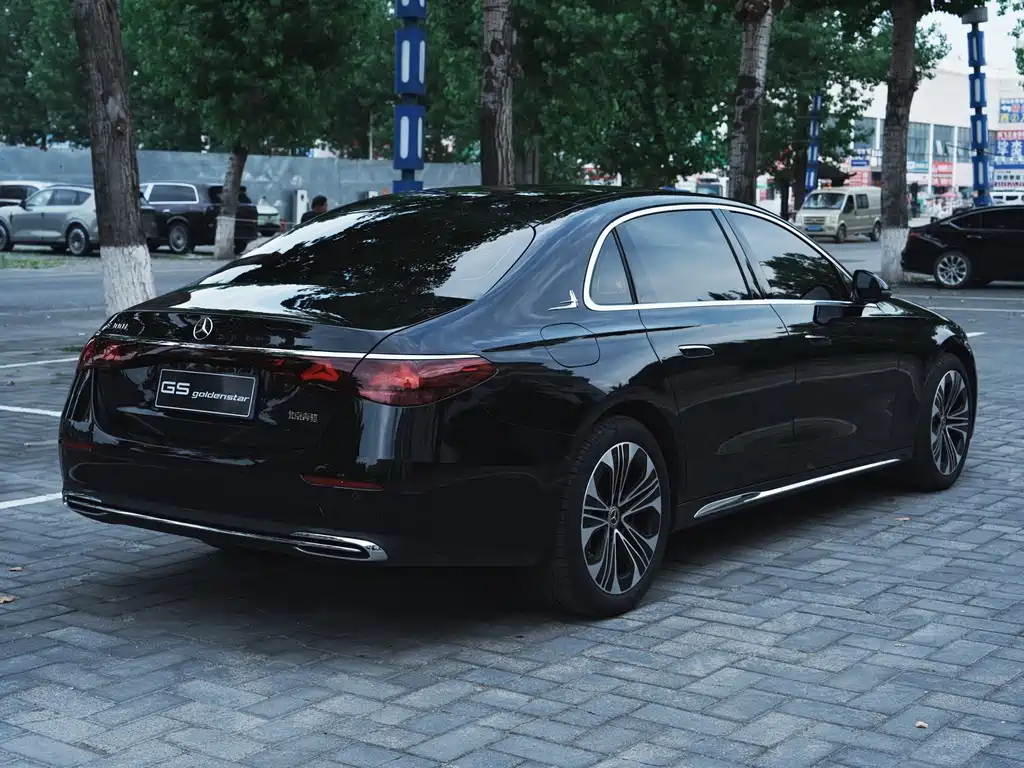 Mercedes-Benz E-Class 2025