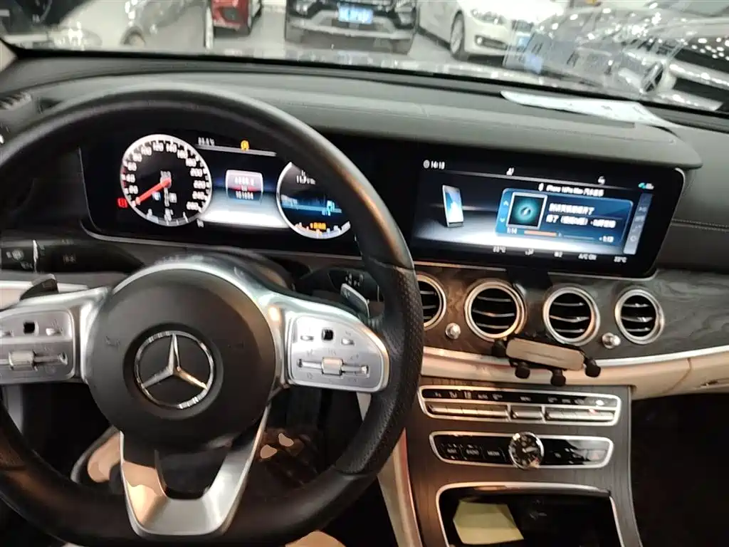Mercedes-Benz E-Class 2019 — фото 10