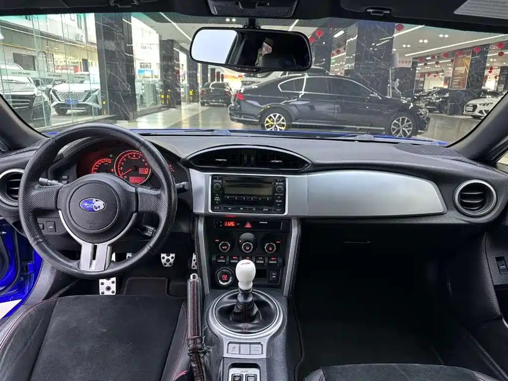 Subaru BRZ 2015 — фото 14