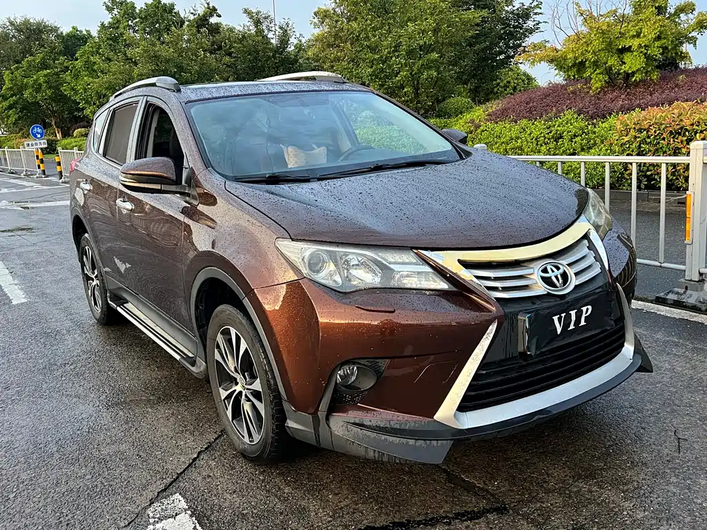 Toyota RAV4 2015