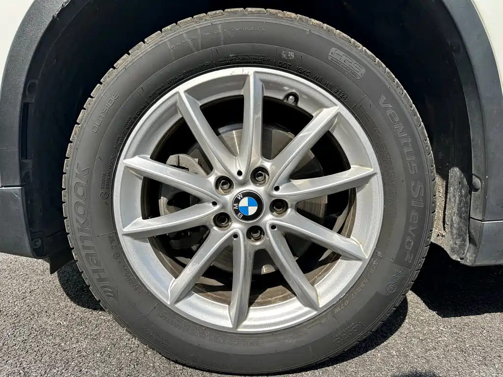 BMW X1 2019 — фото 7