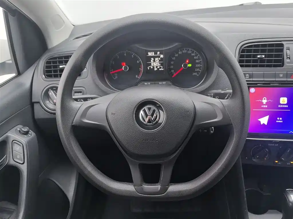 Volkswagen Polo 2019 — фото 11
