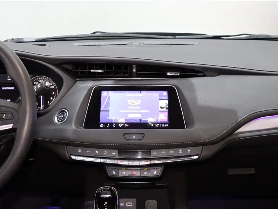 Cadillac XT4 2022 — фото 14
