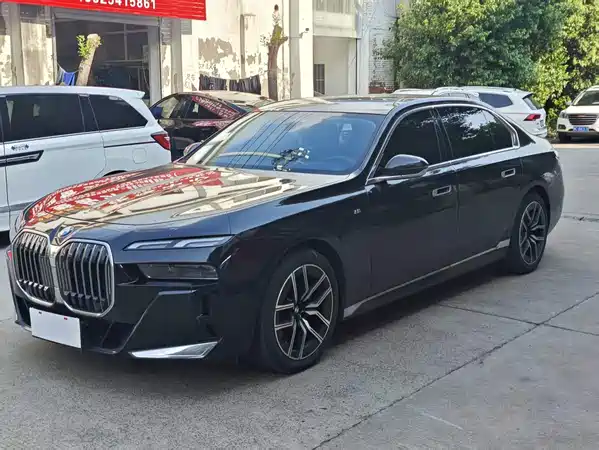 BMW 7 Series 2024