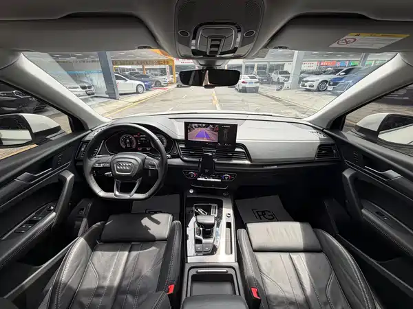 Audi Q5L 2022