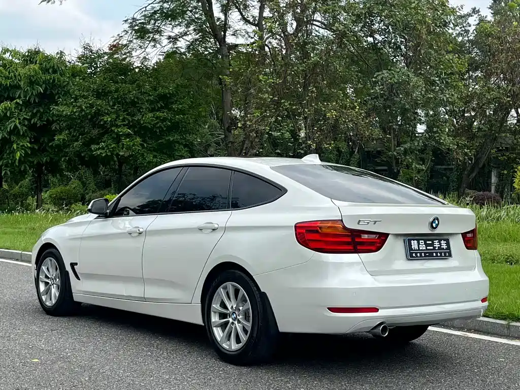 BMW 3 Series GT 2015 — фото 11