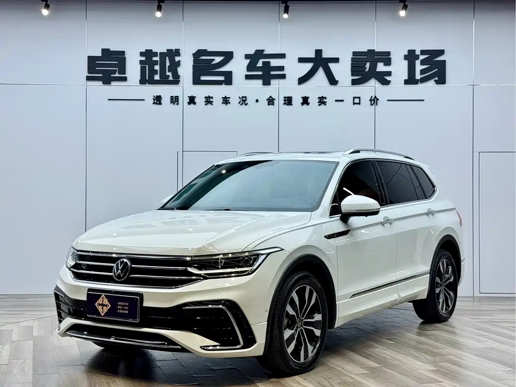 Volkswagen Tiguan L 2024 — фото 1