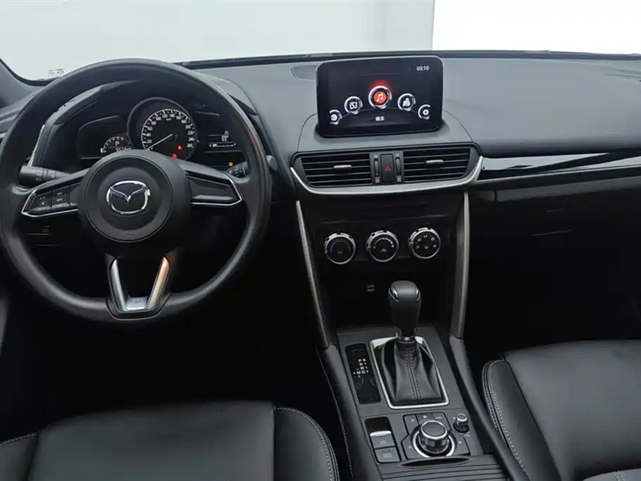 Mazda CX-4 2019 — фото 12