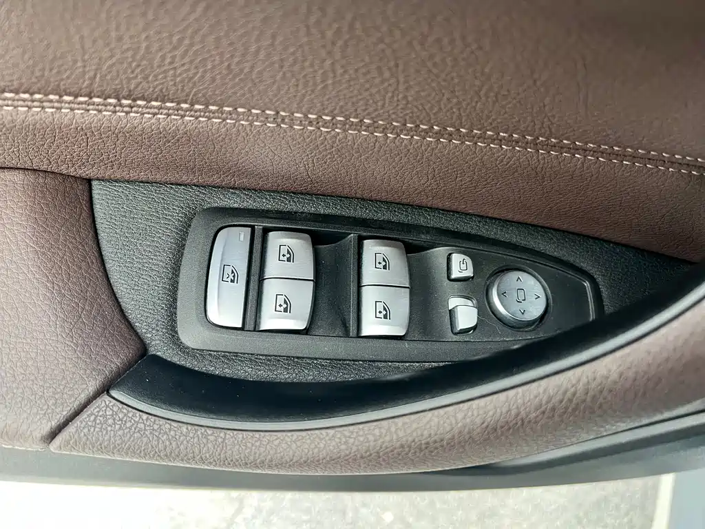 BMW X2 2021 — фото 18