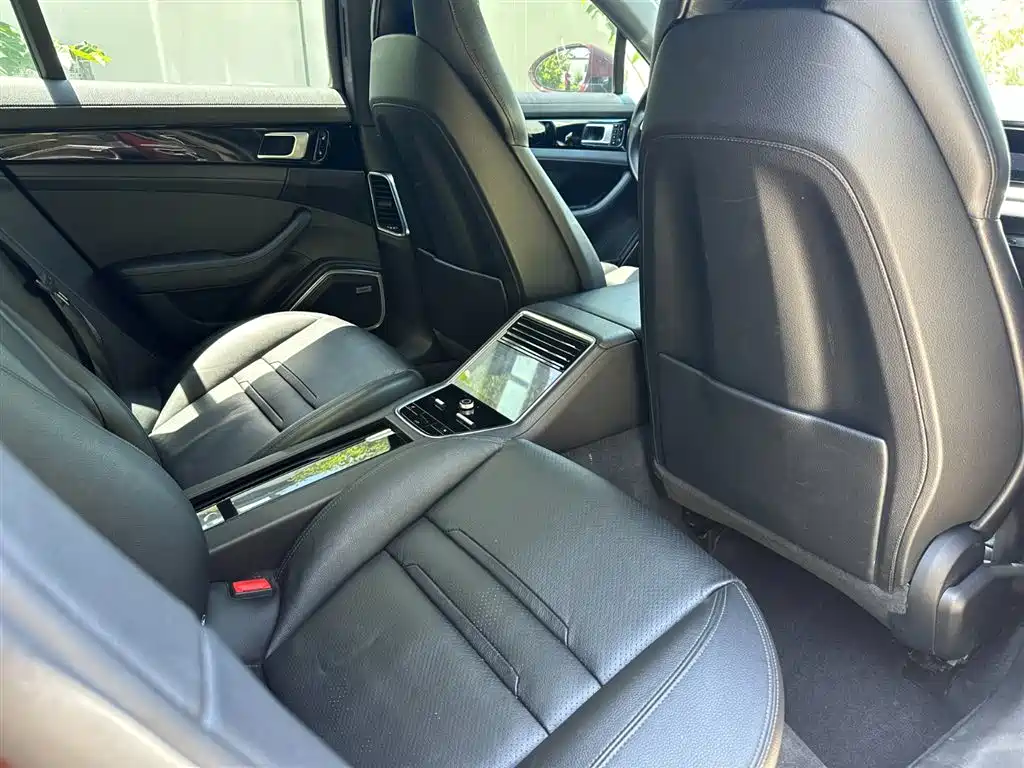 Porsche Panamera 2019 — фото 13