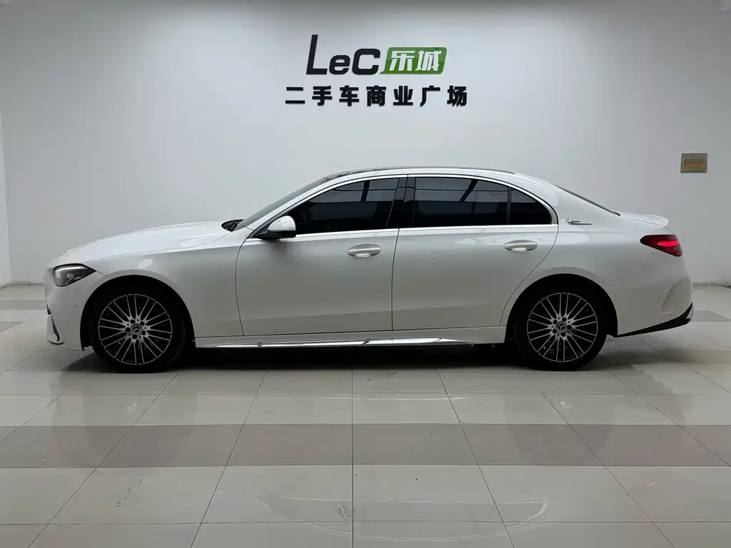 Mercedes-Benz C-Class 2022 — фото 4