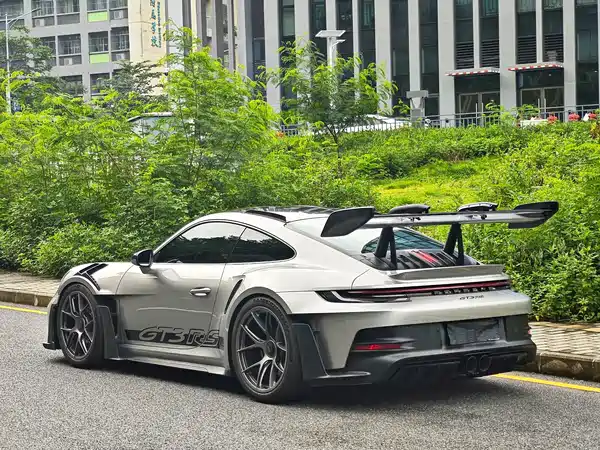 Porsche 911 2023